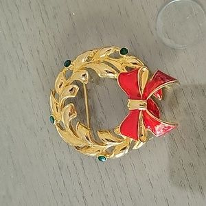 Ali Christmas Wreath Brooch Pin Vintage Red Bow Enamel Gold Tone Green Signed